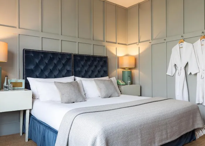 Hotels in Bristol Clifton: Uncover the Perfect Accommodations for Your Trip