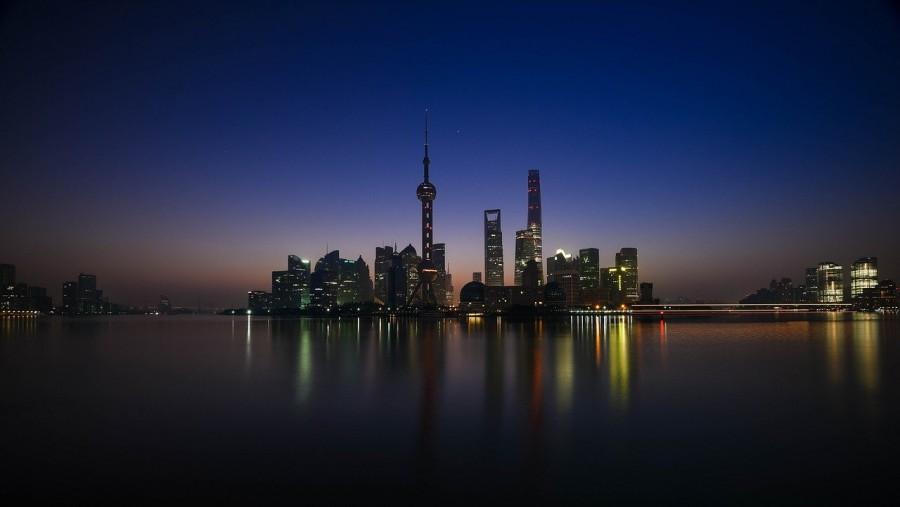 skyline di Shanghai visto dal mare